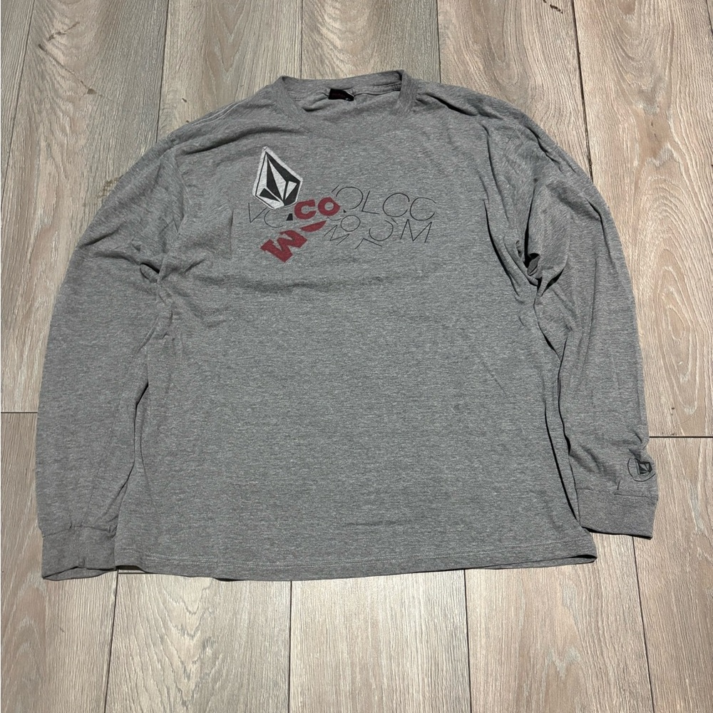 Vintage Men’s Y2K Volcom Gray Long Sleeve Graphic Size XL